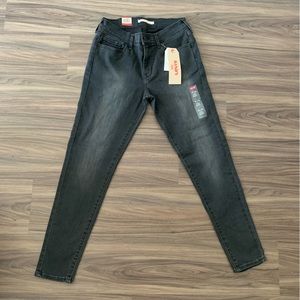 NWT Levis Black Jeans size 29